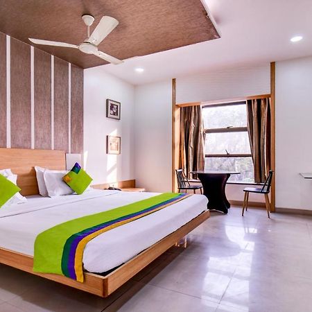 Treebo Admiral Suites New Usmanpura Aurangābād Esterno foto