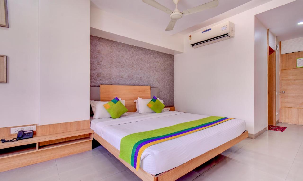 Treebo Admiral Suites New Usmanpura Aurangābād Esterno foto