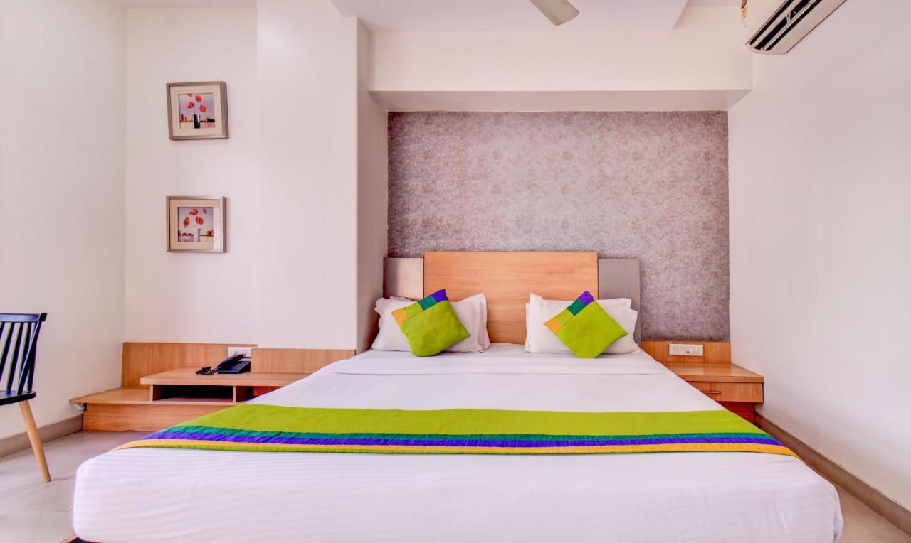 Treebo Admiral Suites New Usmanpura Aurangābād Esterno foto