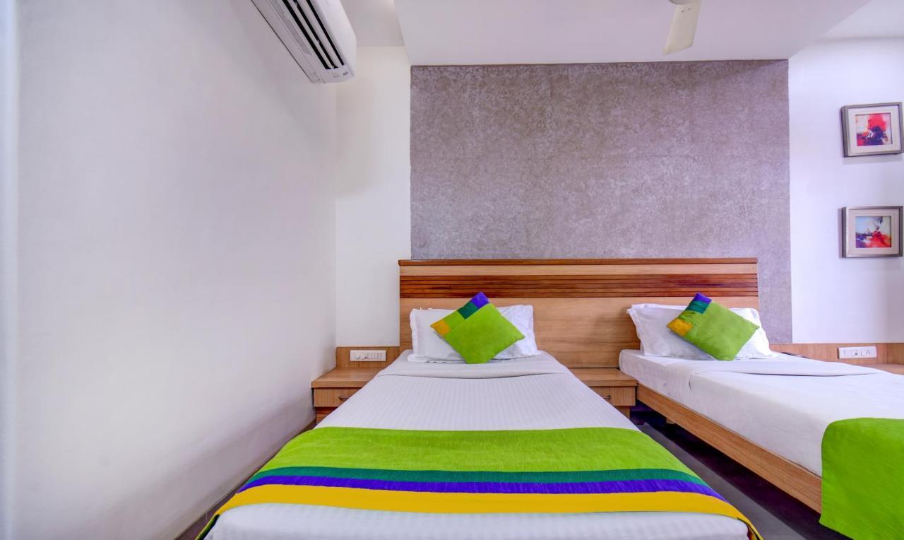 Treebo Admiral Suites New Usmanpura Aurangābād Esterno foto