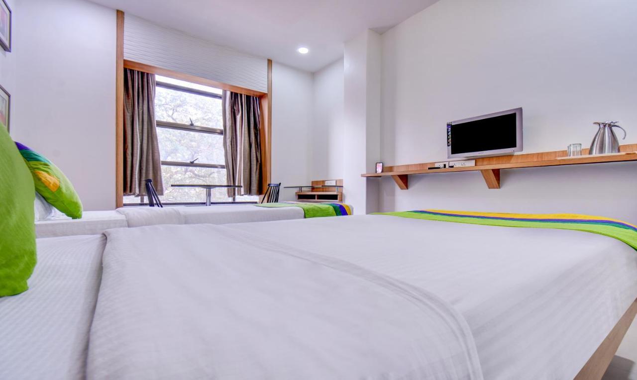 Treebo Admiral Suites New Usmanpura Aurangābād Esterno foto