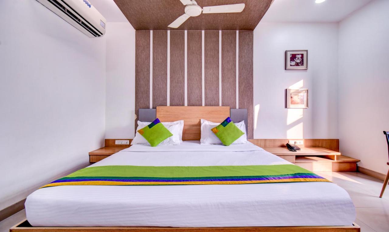 Treebo Admiral Suites New Usmanpura Aurangābād Esterno foto