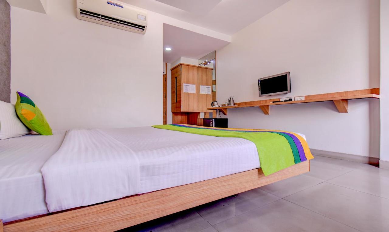 Treebo Admiral Suites New Usmanpura Aurangābād Esterno foto