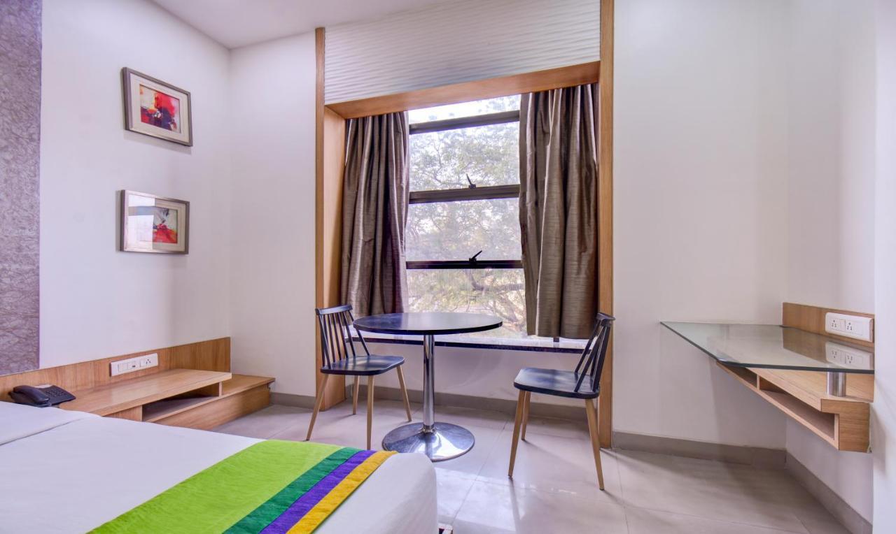 Treebo Admiral Suites New Usmanpura Aurangābād Esterno foto