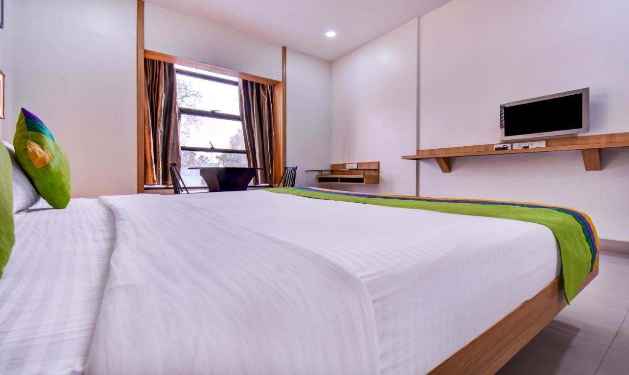 Treebo Admiral Suites New Usmanpura Aurangābād Esterno foto