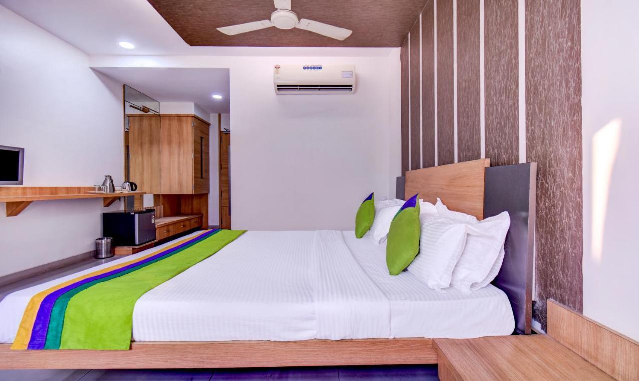 Treebo Admiral Suites New Usmanpura Aurangābād Esterno foto