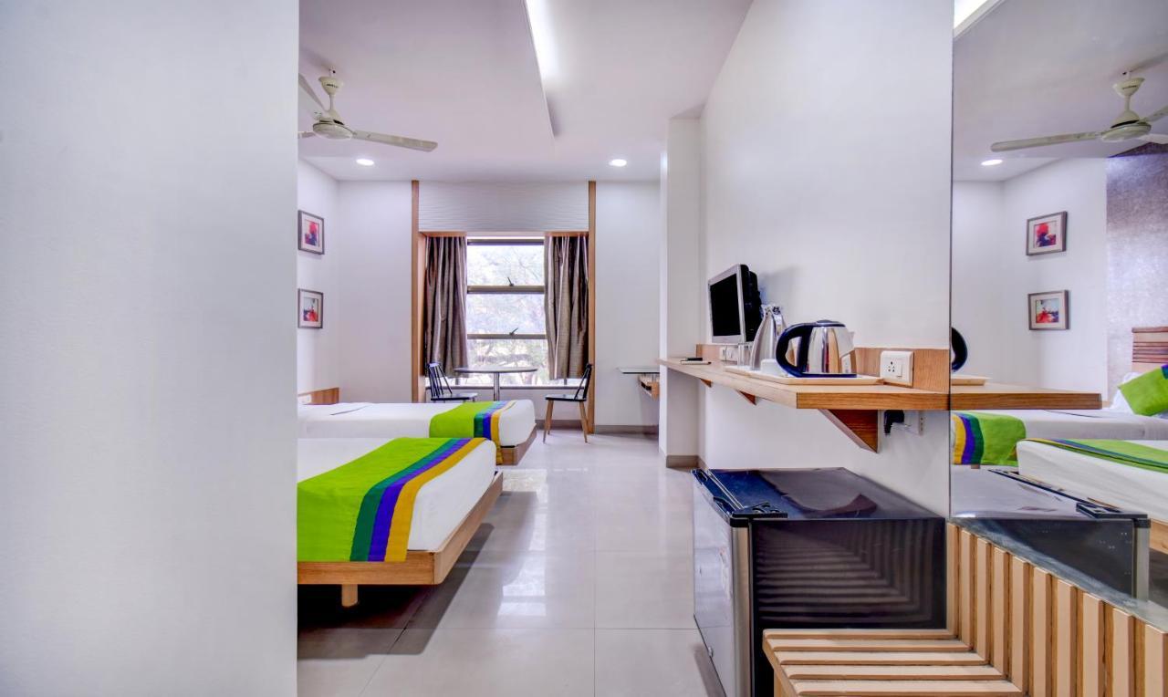 Treebo Admiral Suites New Usmanpura Aurangābād Esterno foto