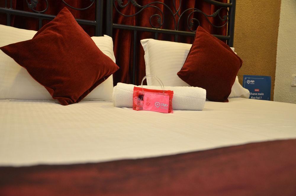 Treebo Admiral Suites New Usmanpura Aurangābād Esterno foto
