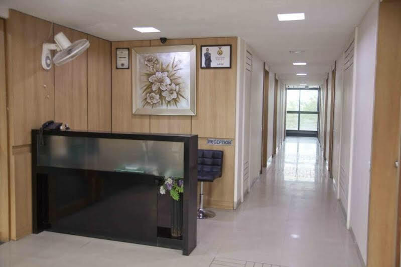 Treebo Admiral Suites New Usmanpura Aurangābād Esterno foto