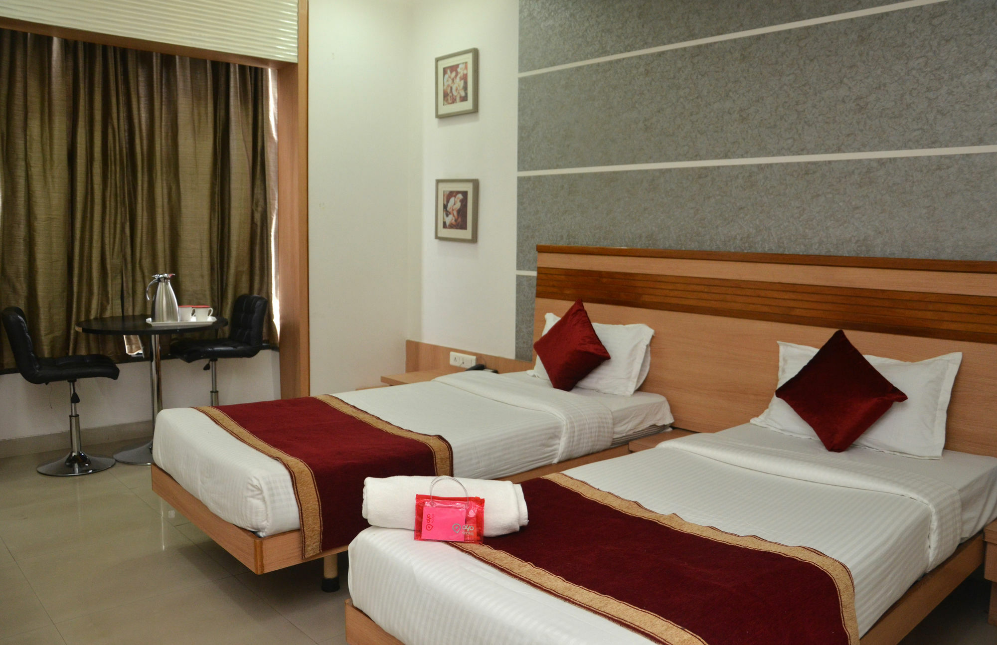 Treebo Admiral Suites New Usmanpura Aurangābād Esterno foto